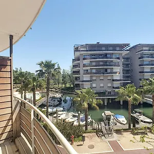 Zen Marina , Mandelieu Francia