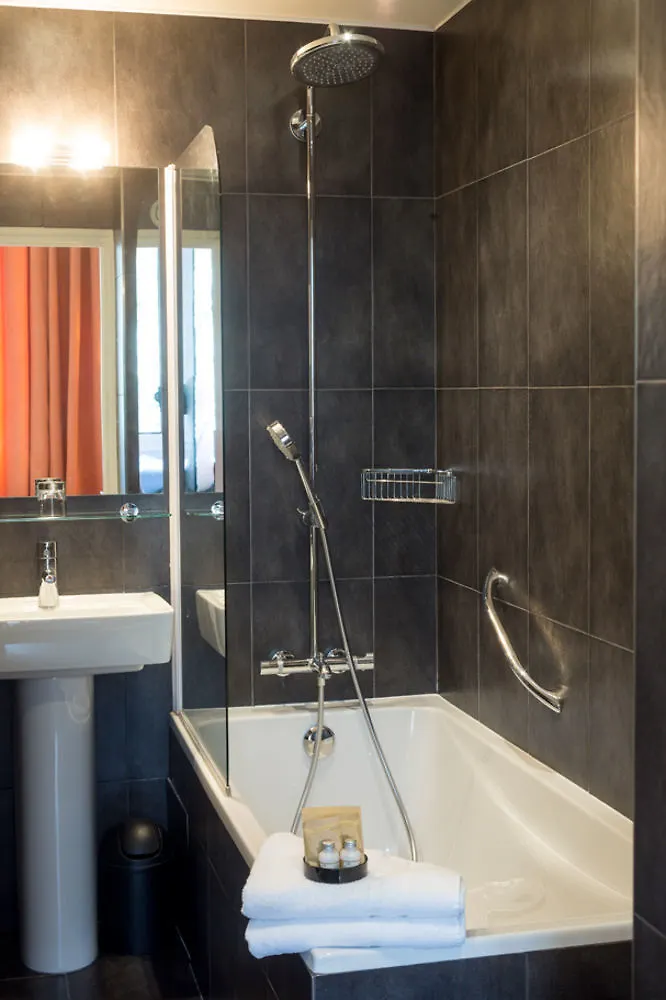 ***  Hotel Victoria Chatelet Paris France